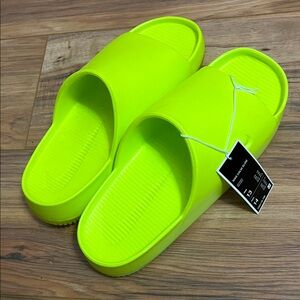 💯NIKE VOLT NIKE CALM SLIDE NWT SZ 13 *RARE COLOR!